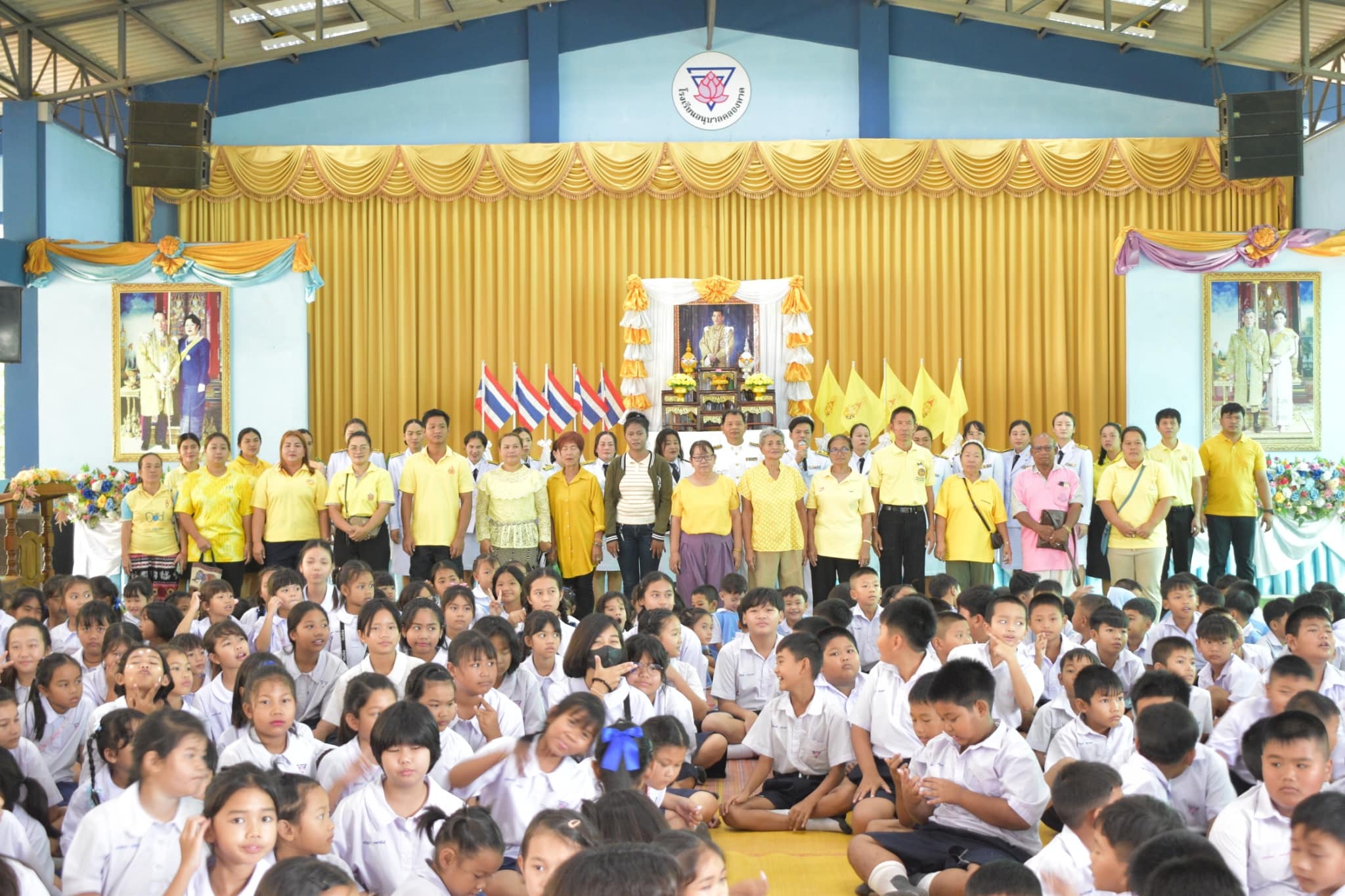 จัดกิจกรรมถวายพระพรพระบาทสมเด็จพระเจ้าอยู่หัว เนื่องในโอกาสมีพระชนมายุ ครบ 6 รอบ